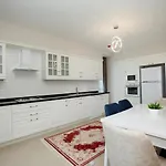 Armoni Deluxe Apartment