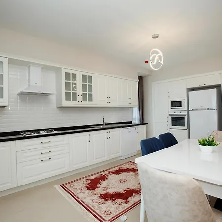 Armoni Deluxe Apartment